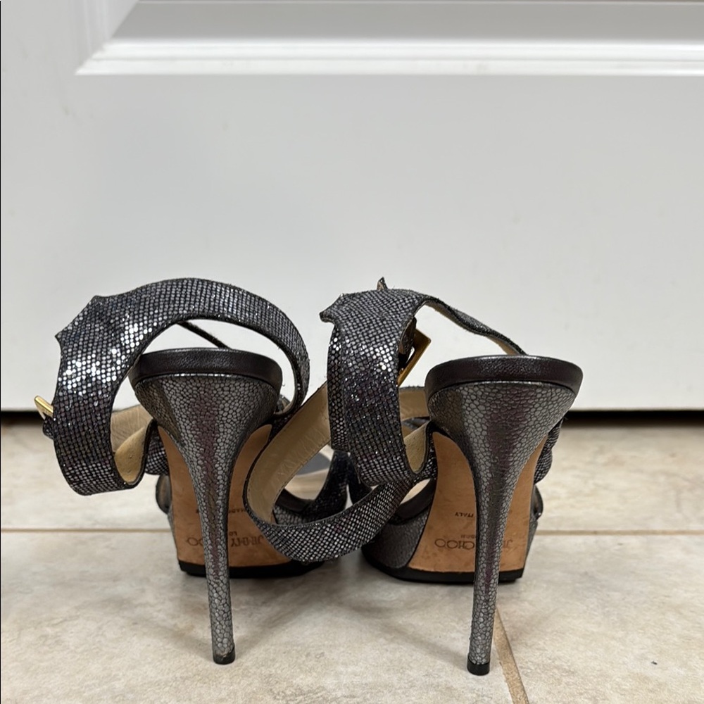 Jimmy Choo Silver Gray Heels with Elegant Design - Picture 3 of 5
